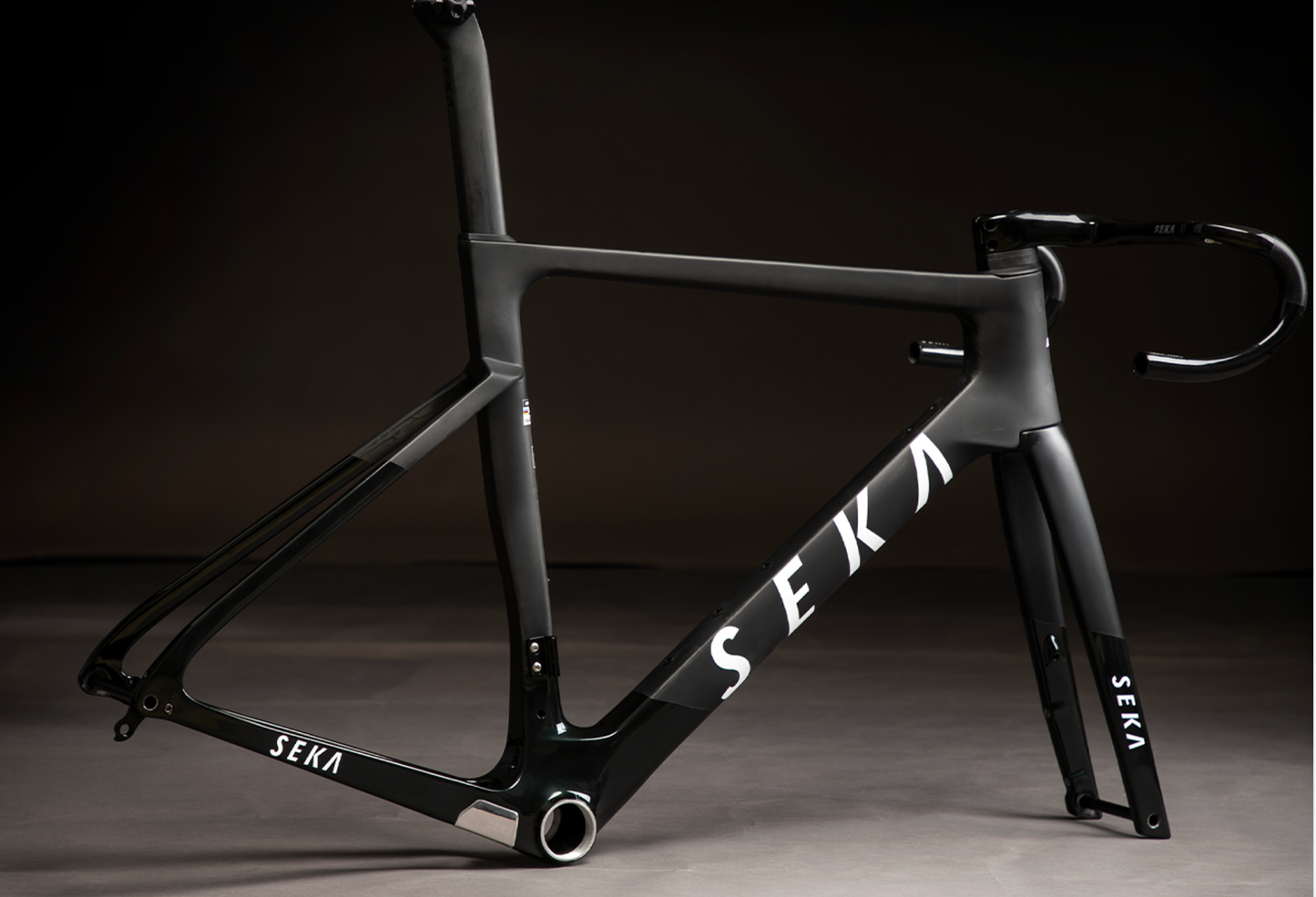 SEKA EXCEED STANDARD FRAMESET